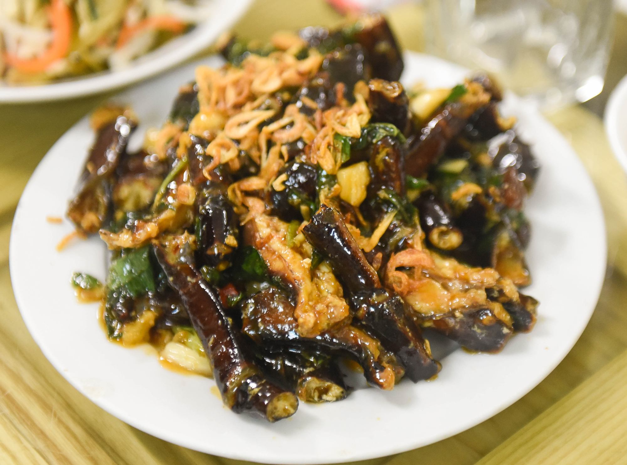 Sam biển xào chua ngọt – Dư vị mặn mòi níu chân người đến Hải Phòng